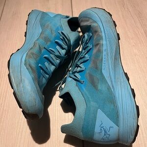 Arc'teryx Norvan SL Shoes in Light Blue